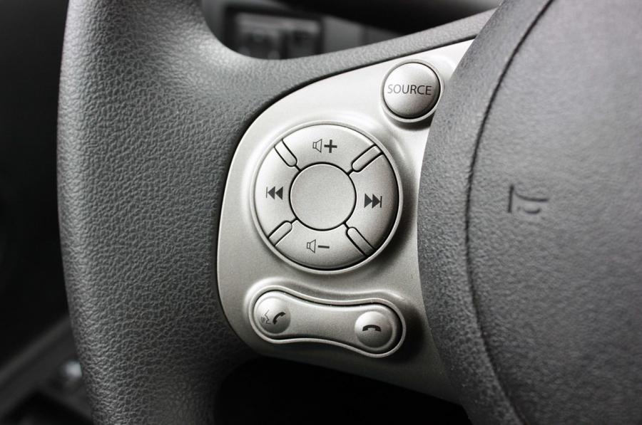  Nissan Micra 2015 года  (фото 26 из 37)